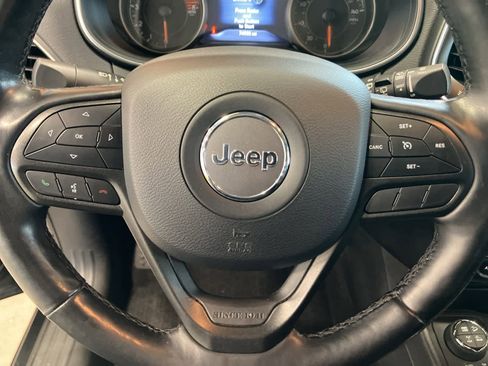 Used 2020 Jeep Cherokee Trailhawk w/ Cold Weather Group image 14