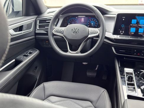 New 2026 Volkswagen Atlas Cross Sport SE FWD image 28