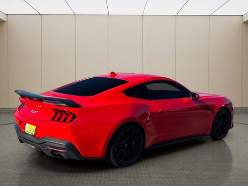 Used 2024 Ford Mustang GT Premium image 3