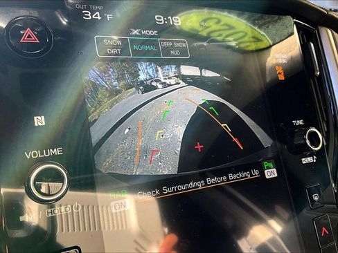 Certified 2025 Subaru Outback Onyx Edition w/ Tech Package 2 image 9