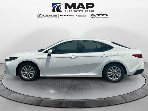 Used 2025 Toyota Camry LE FWD image 2