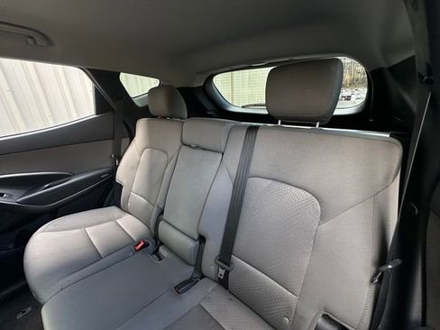 Used 2017 Hyundai Santa Fe Sport image 29