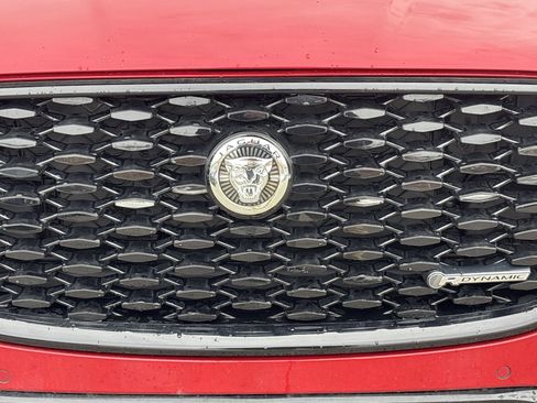 Certified 2025 Jaguar F-PACE R-Dynamic S image 10