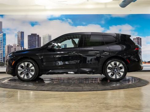 New 2026 BMW iX xDrive45 w/ Premium Package AWD/4WD image 4