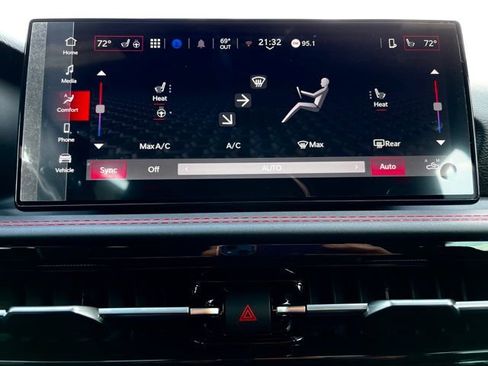 New 2024 Dodge Hornet R/T w/ Track Pack image 26