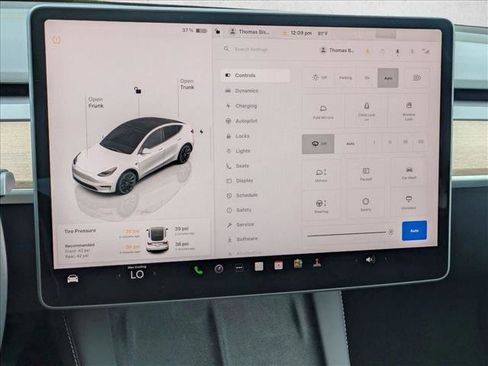 Used 2023 Tesla Model Y Long Range image 15