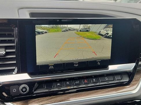 Certified 2022 Chevrolet Silverado 1500 LT AWD/4WD image 17