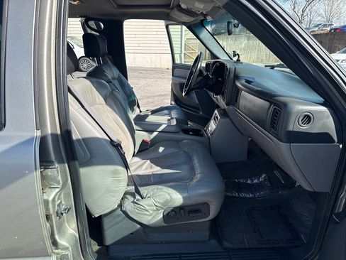 Used 2001 Chevrolet Tahoe LT w/ LT Preferred Equipment Group image 14