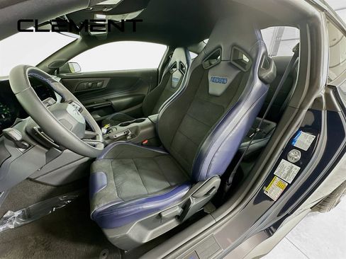 Used 2025 Ford Mustang Dark Horse image 32