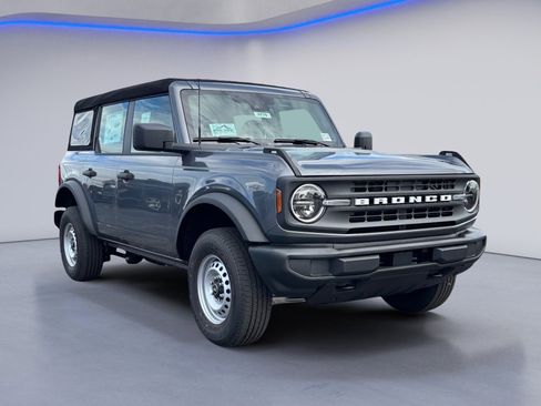New 2025 Ford Bronco 4-Door image 8