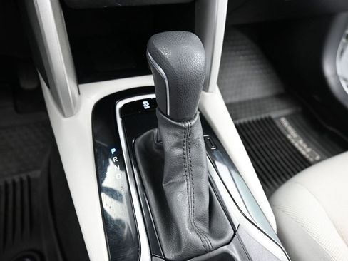 Certified 2022 Toyota Corolla Cross LE image 13