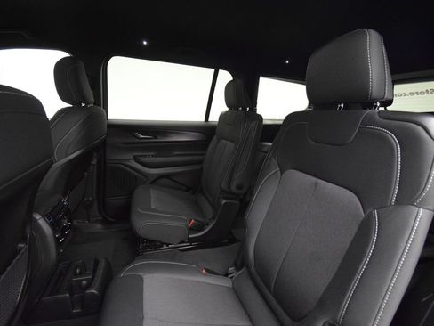 New 2026 Jeep Grand Cherokee L Laredo AWD/4WD image 34