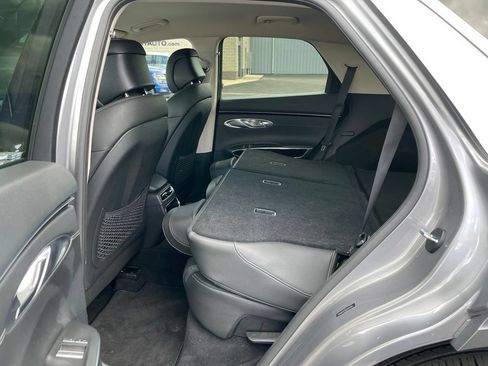 Used 2025 Genesis GV70 2.5T AWD/4WD image 45