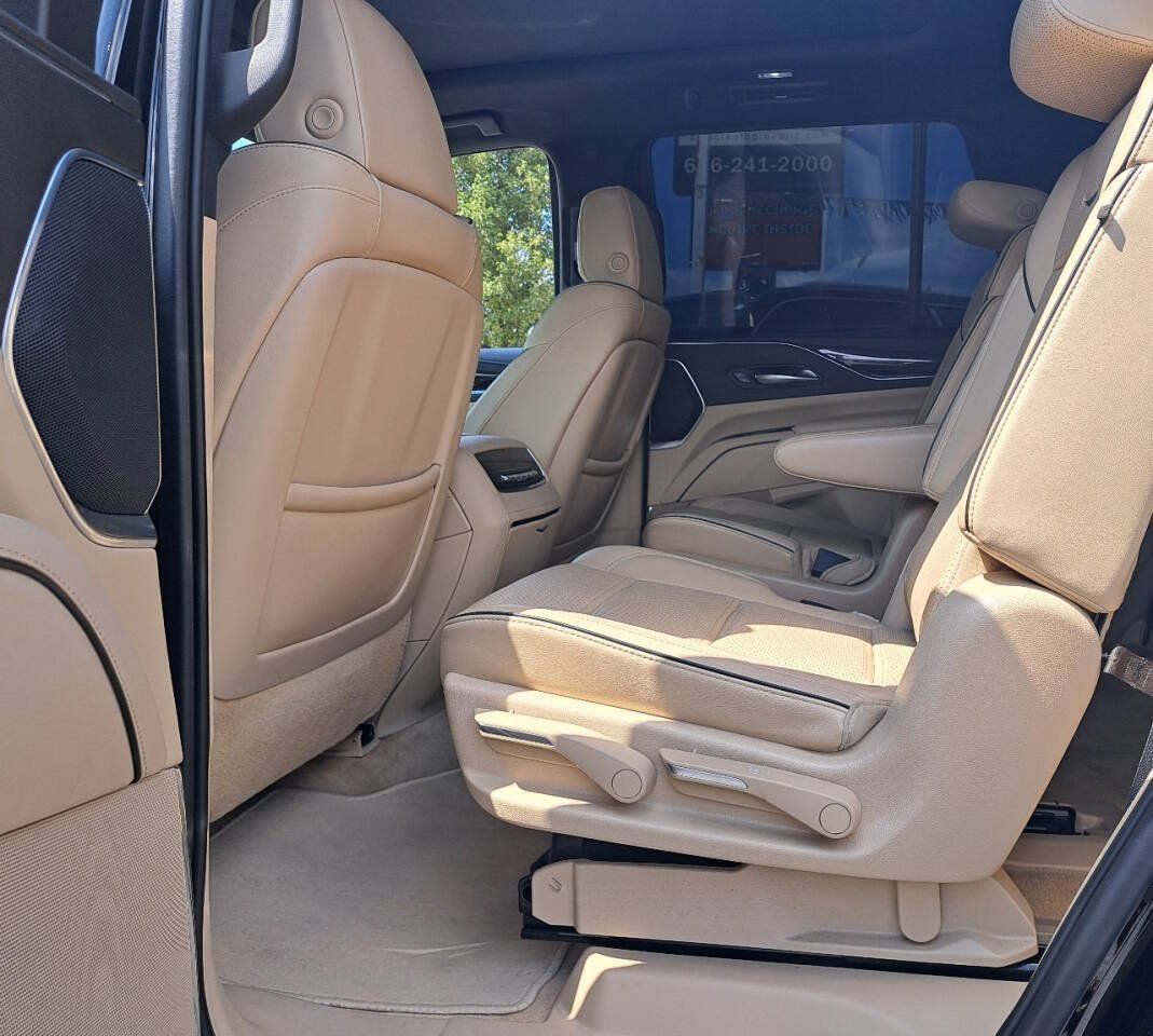 Used 2021 Cadillac Escalade Sport AWD/4WD image 9
