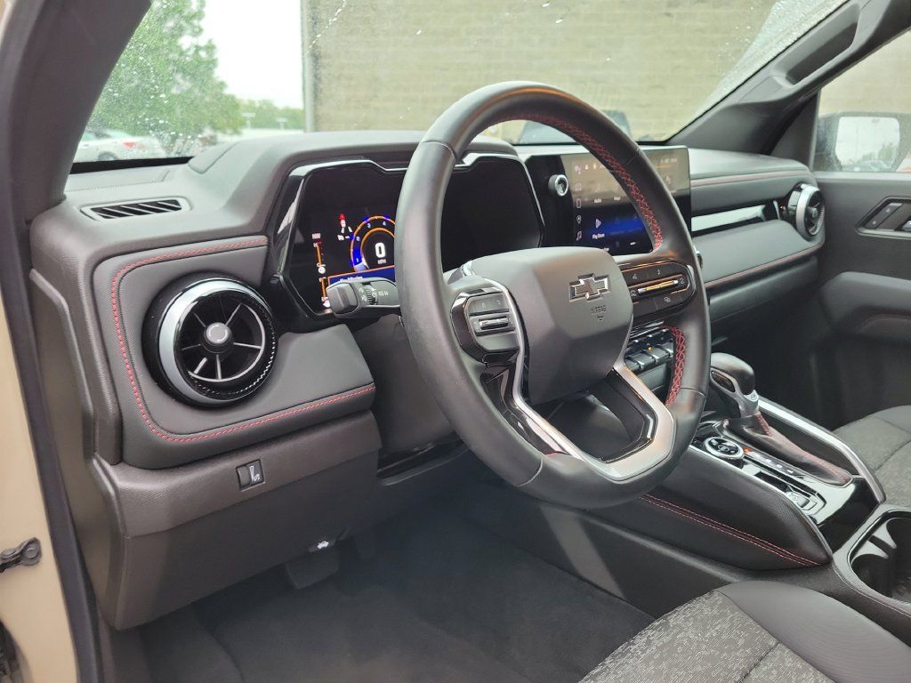 Used 2023 Chevrolet Colorado Z71 w/ Z71 Convenience Package 2 AWD/4WD image 21