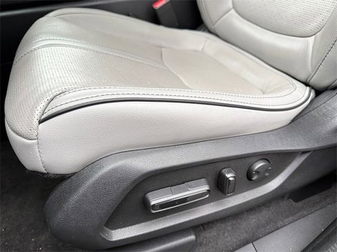 Certified 2023 Honda Pilot Elite image 32