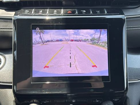 Used 2023 Jeep Grand Cherokee Altitude AWD/4WD image 18