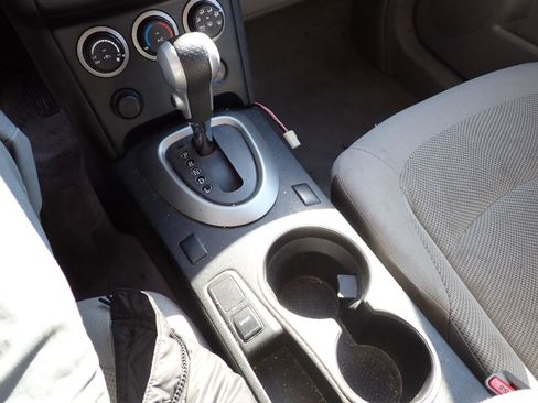 Used 2014 Nissan Rogue S image 33