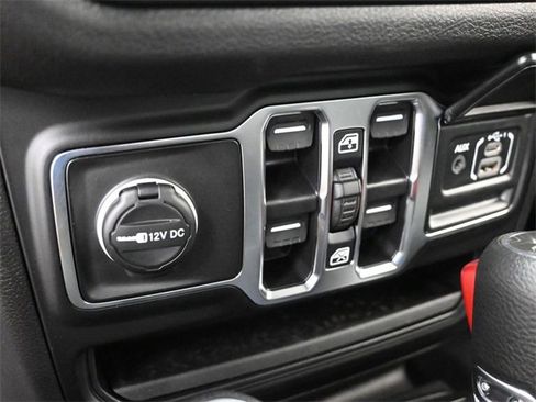 New 2025 Jeep Gladiator Sport image 25