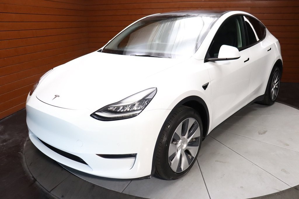 Used 2023 Tesla Model Y Long Range AWD/4WD image 5