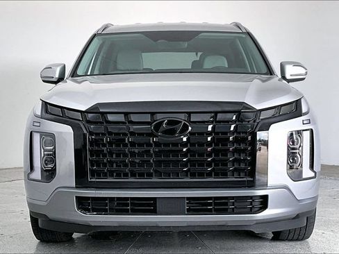 Used 2025 Hyundai Palisade SEL FWD image 3