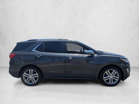 Used 2018 Chevrolet Equinox Premier FWD image 4