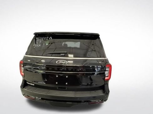 Used 2023 Ford Expedition Limited RWD image 4