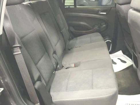 Used 2017 GMC Yukon SLE w/ SLE Value Package image 28