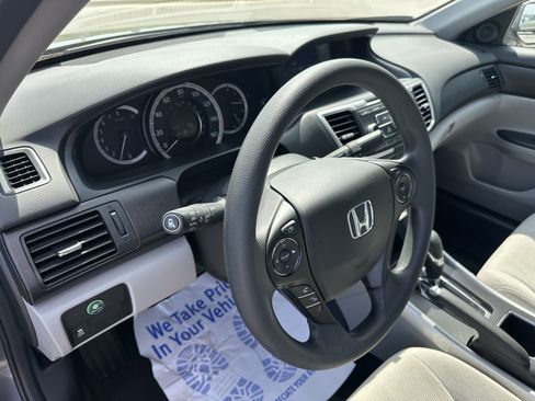 Used 2014 Honda Accord EX image 10