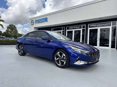 Used 2021 Hyundai Elantra SEL w/ Convenience + Premium Package FWD image 22