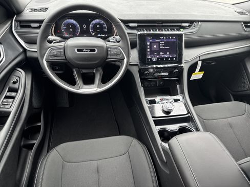 New 2026 Jeep Grand Cherokee Laredo X image 22