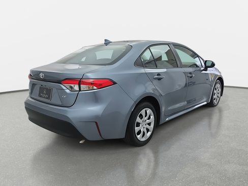 Used 2024 Toyota Corolla LE image 5