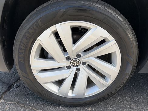 Certified 2023 Volkswagen Atlas Cross Sport SE AWD/4WD image 10