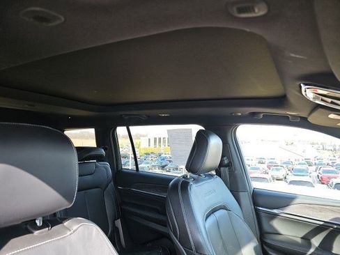 Used 2025 Jeep Grand Cherokee L Overland image 11