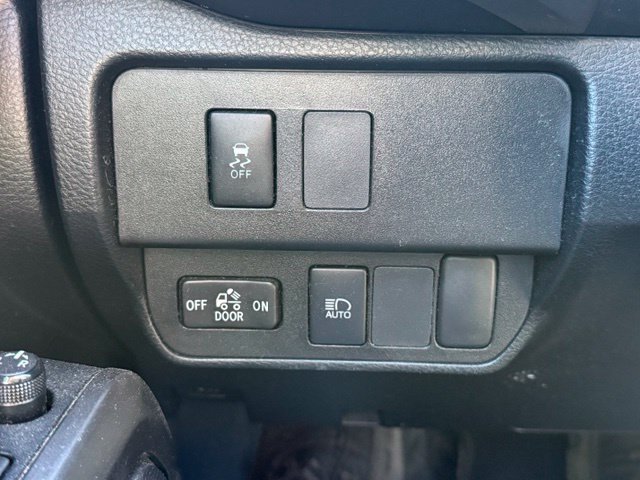 Used 2020 Toyota Tacoma SR5 w/ SR5 Appearance Package (SM) RWD image 22