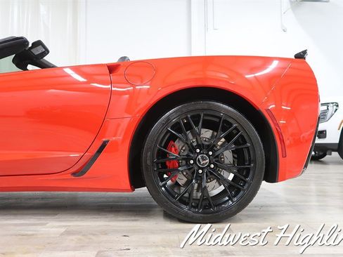 Used 2015 Chevrolet Corvette Z06 w/ 3LZ Preferred Equipment Group image 16