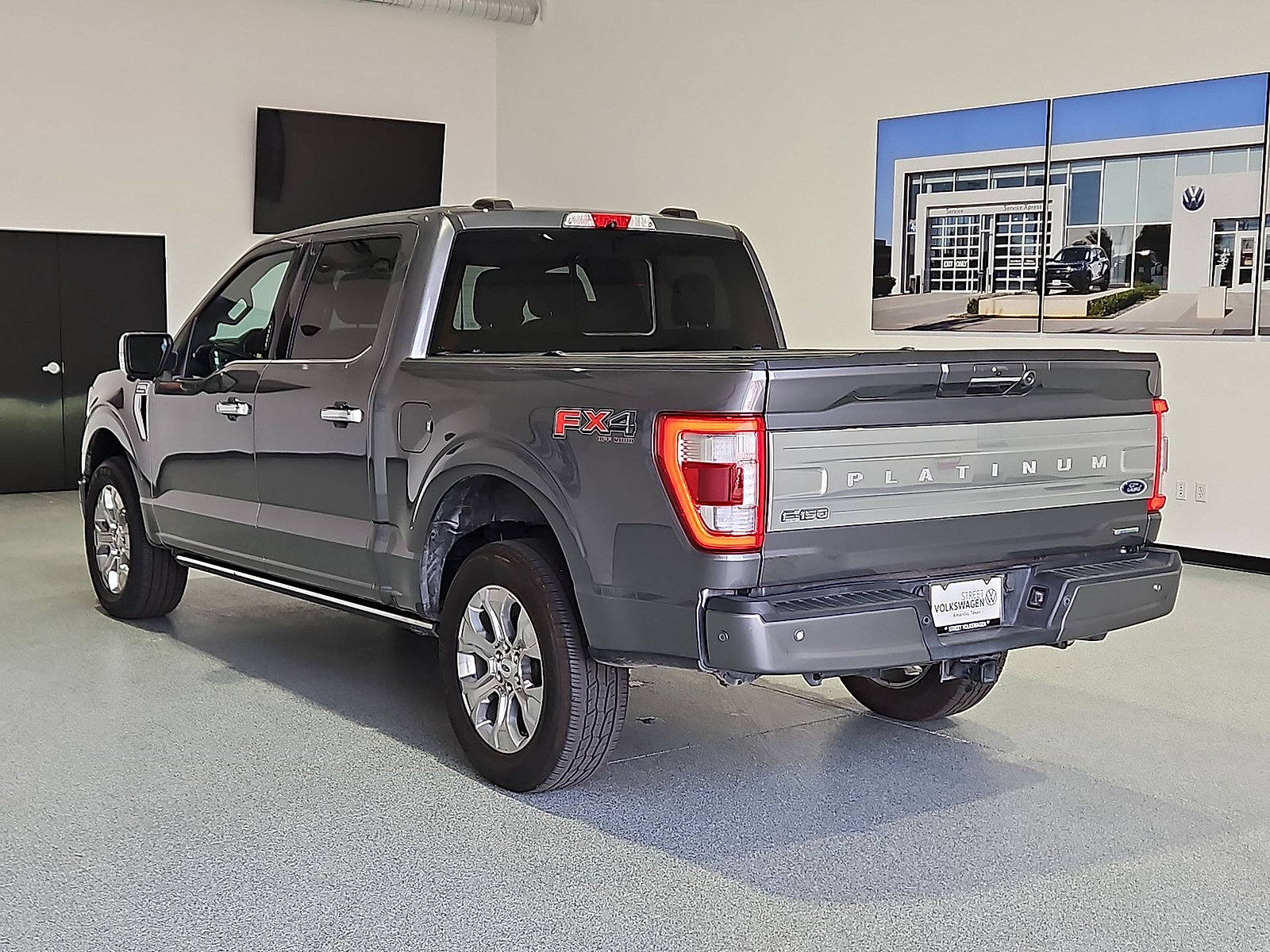 Used 2022 Ford F150 Platinum w/ Equipment Group 701A High AWD/4WD image 6