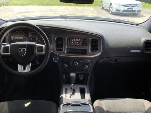 Used 2012 Dodge Charger SE RWD image 32
