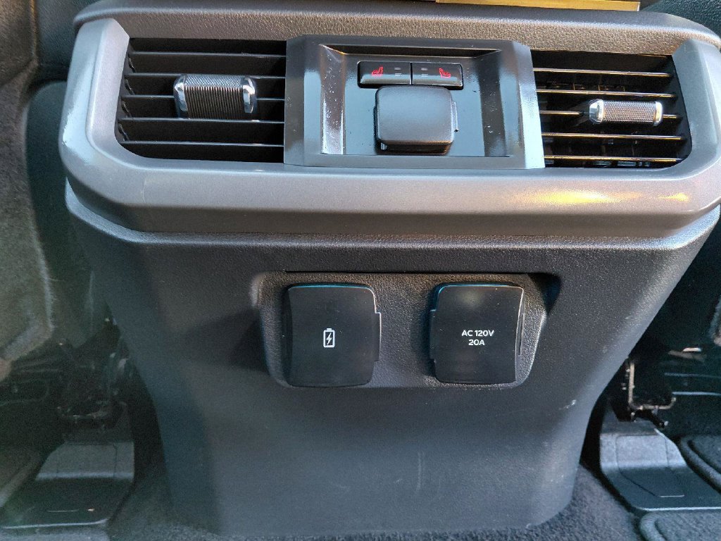 Used 2022 Ford F150 Lariat w/ Equipment Group 502A High AWD/4WD image 19