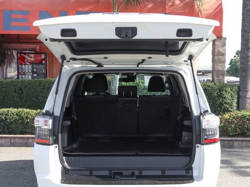 Used 2021 Toyota 4Runner SR5 AWD/4WD image 7
