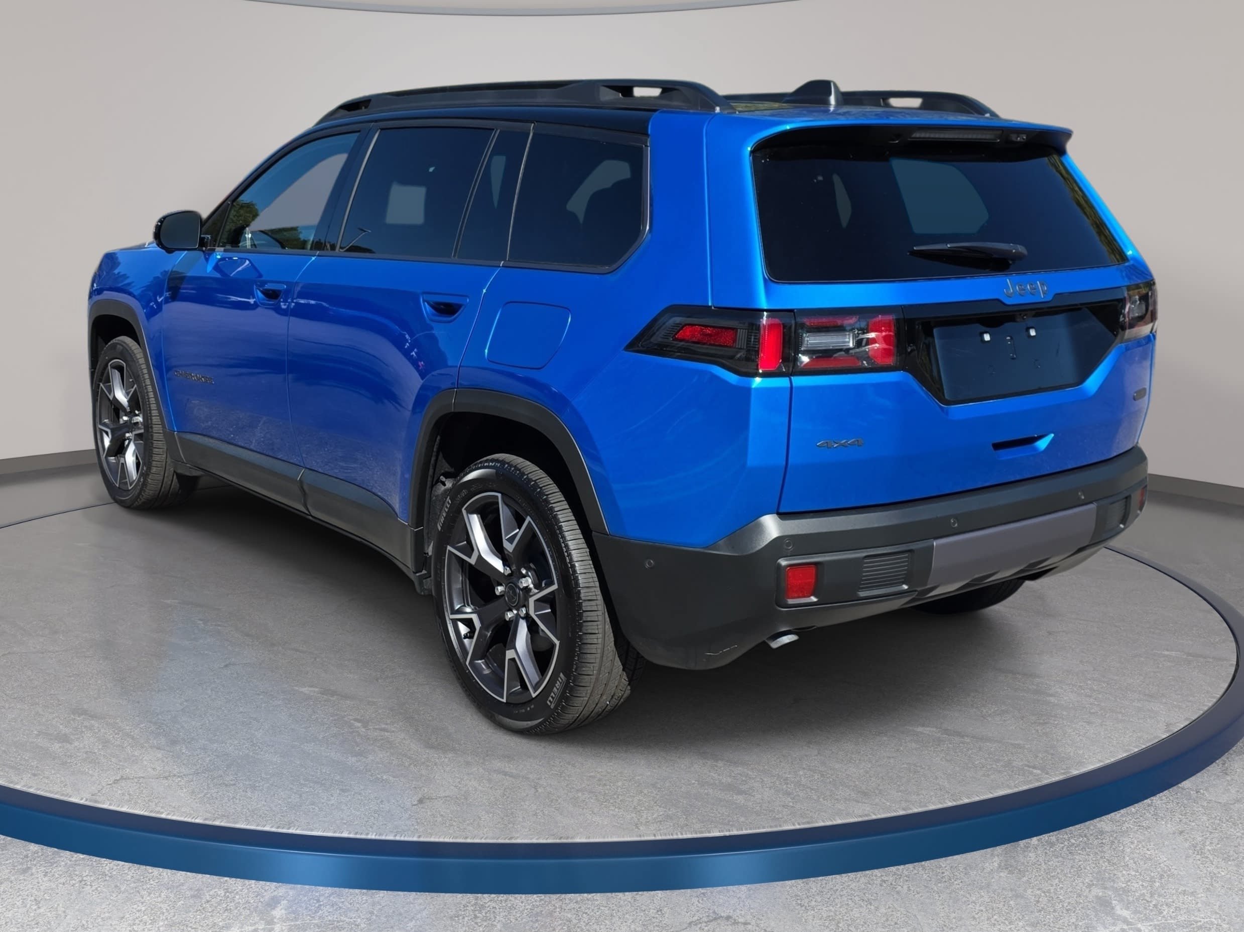 Used 2026 Jeep Cherokee Overland w/ Advanced Pro Tech Group AWD/4WD image 7