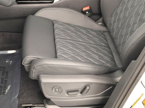 New 2025 Audi SQ5 Premium Plus image 24