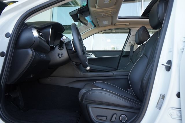 Used 2026 Genesis G70 2.5T Prestige RWD image 27