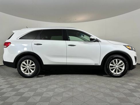 Used 2016 Kia Sorento AWD image 25