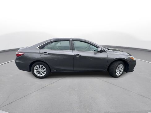 Used 2016 Toyota Camry LE FWD image 5