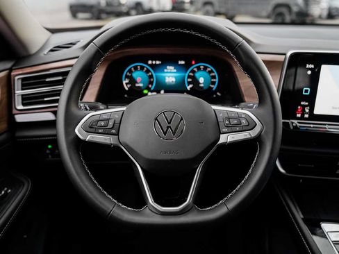 New 2026 Volkswagen Atlas SE image 5
