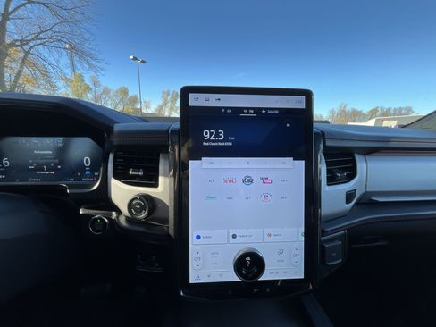 Used 2023 Ford Expedition Timberline image 13