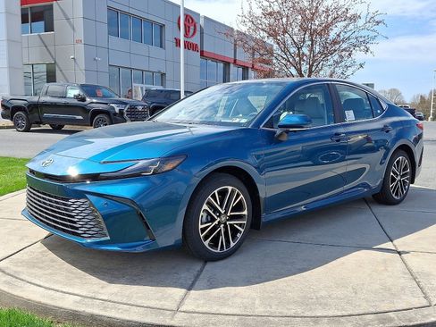 New 2026 Toyota Camry XLE image 3