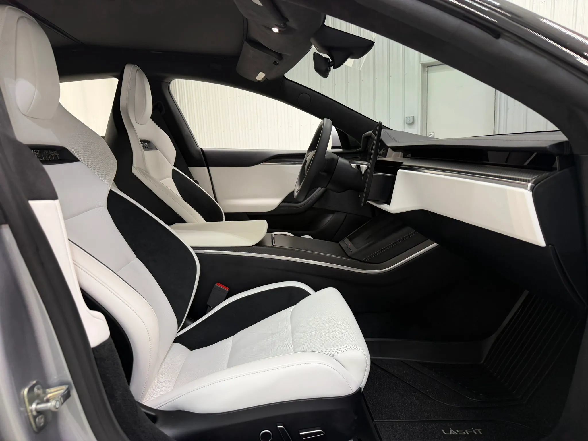 Used 2025 Tesla Model S Plaid AWD/4WD image 20