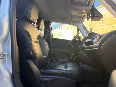 Used 2020 Jeep Renegade Limited w/ UConnect 8.4 Nav Group image 14